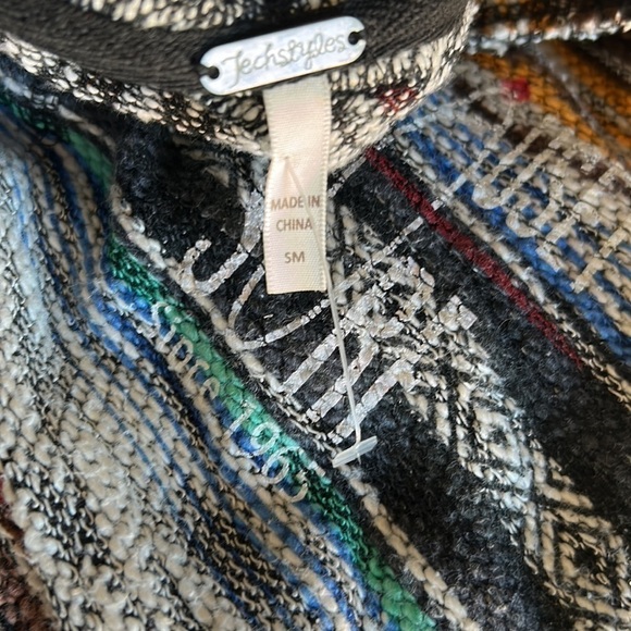 Tech Styles Surf Sportswear Fringe Hoodie | SIZE S - Picture 6 of 6